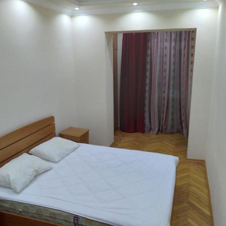 Apartment Melashvili 4 บาทูมิ ภายนอก รูปภาพ